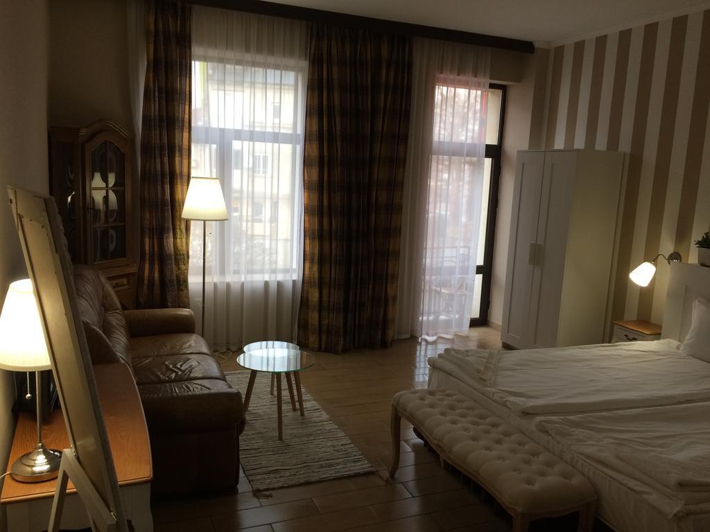 Art Hotel ヴァルナ エクステリア 写真